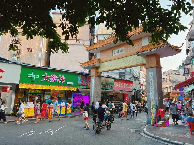 实拍广州市海珠区“上涌村”，就在地铁站旁边，却不像在大城市里