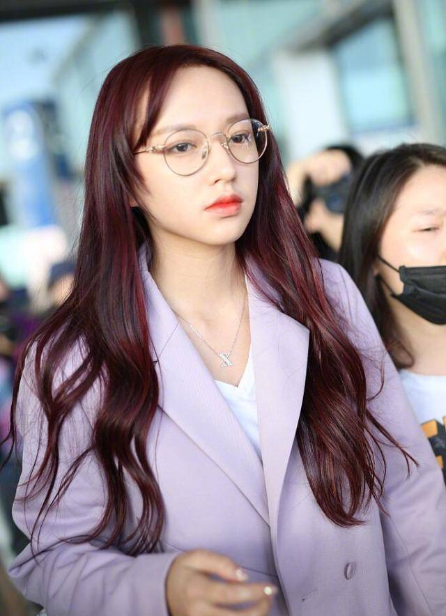 程潇为什么留刘海?看到无修图就懂了,秃头少女伤不起_机场_额头_空气