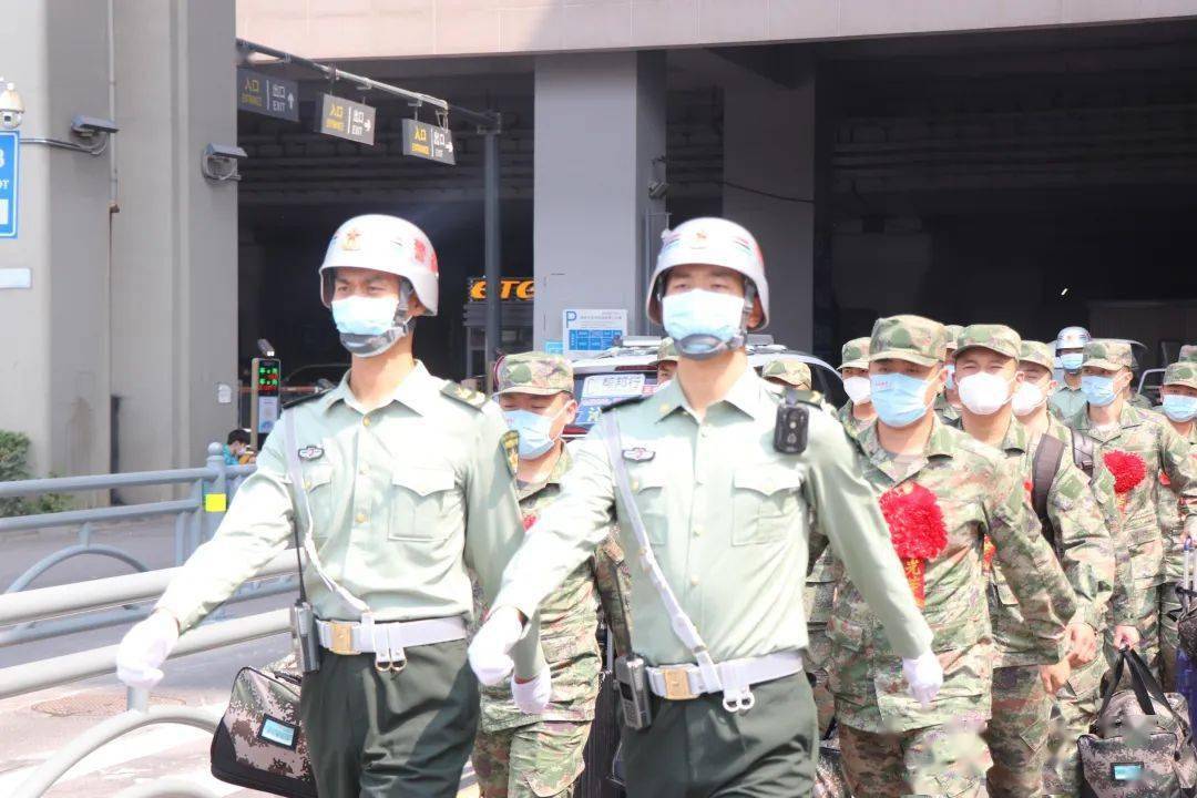 河南省军区警备纠察队全力保障新老兵转运