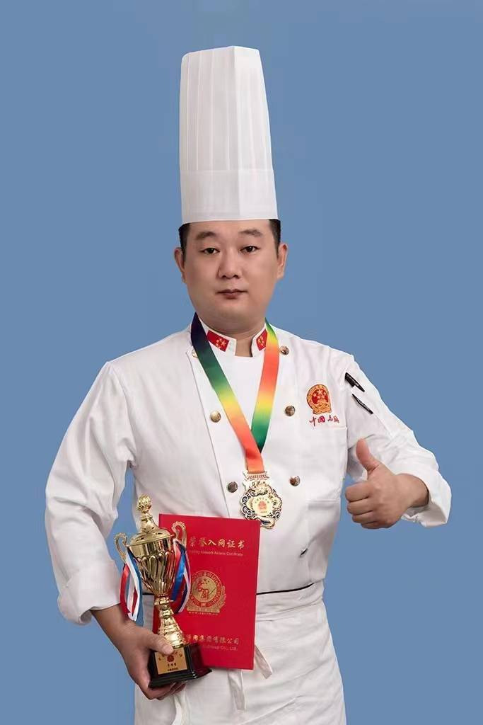 中式烹调国家一级技师,中国名厨齐鲁首席技师中国烹饪大师人生格言