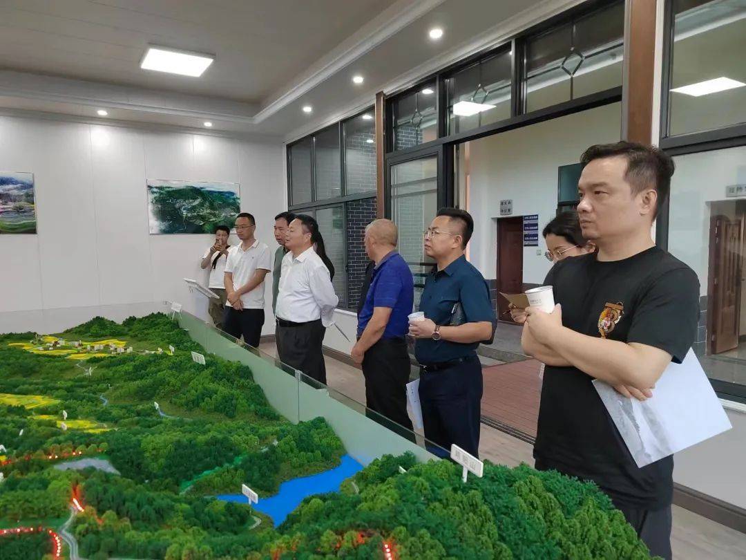 上海市湖南商会考察团首次走进张家界_慈利县_甘堰土家族乡_永定区