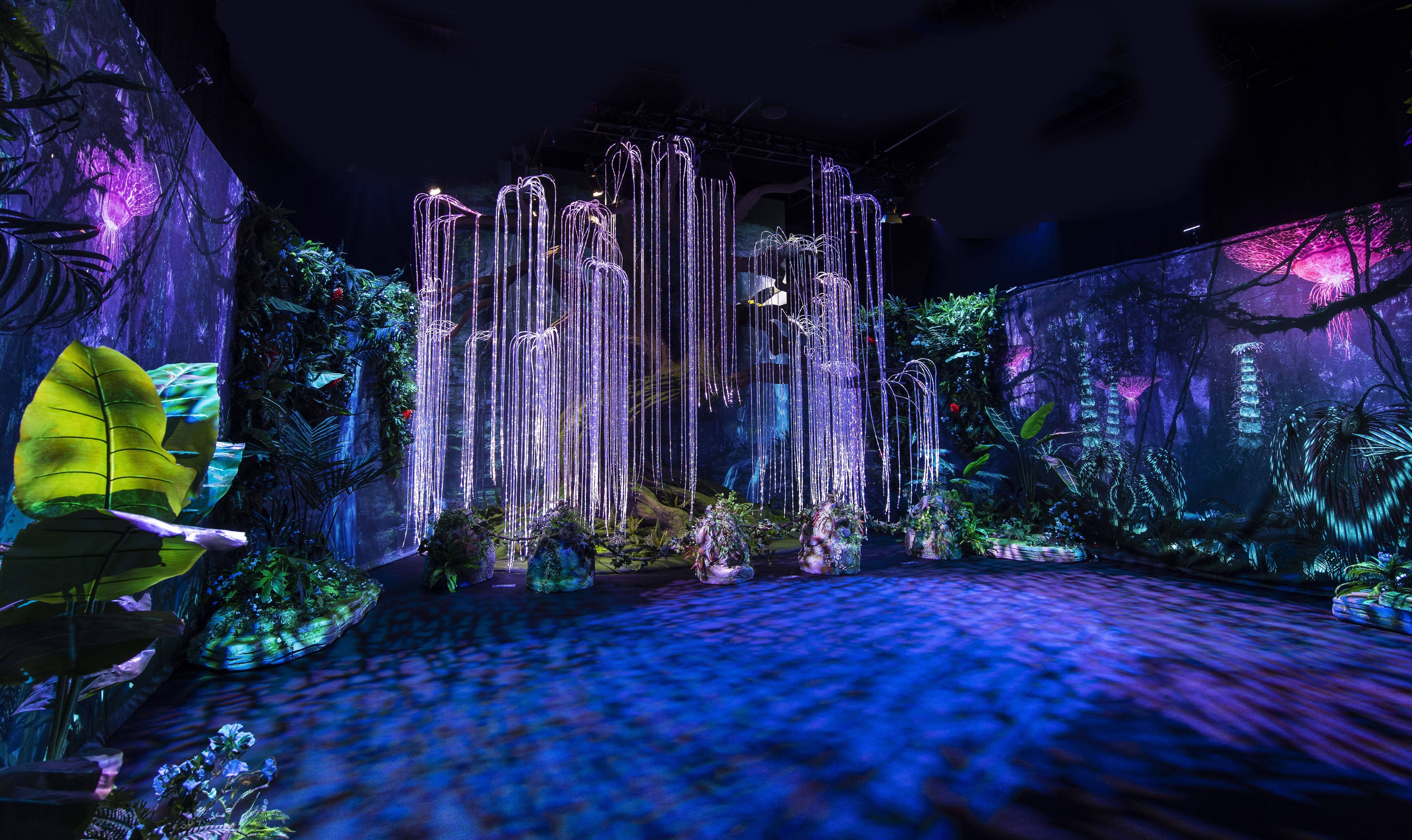 “潘多拉森林”被搬进上海迪士尼，阿凡达互动主题展明日开幕