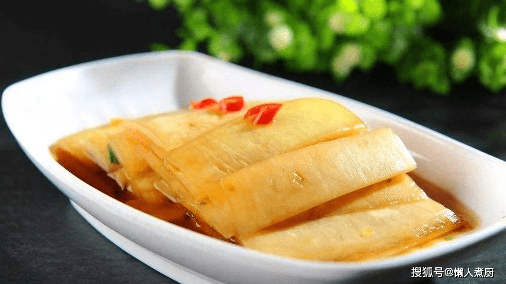 79萝卜皮,永远不能叫人明媒正娶,但它的风味总使人牵肠挂肚,酸辣