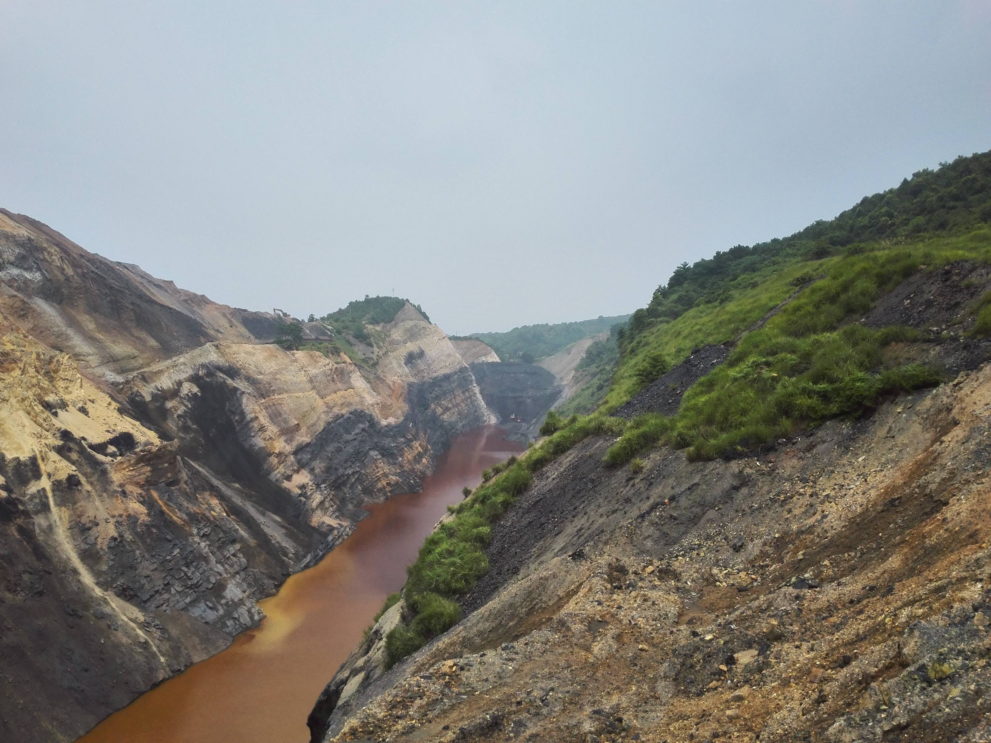 峥嵘十年|重塑绿水青山,常德石板滩矿区生态治理"会战"_矿坑_石煤