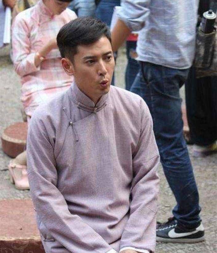 就这样努力了好几年,终于凭借着《步步惊心》这部电视剧让很多人认识