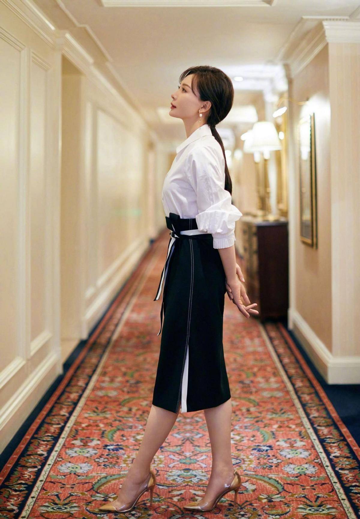 学学陈数这样穿,时髦高级还有气质_鞋子_女性_风格