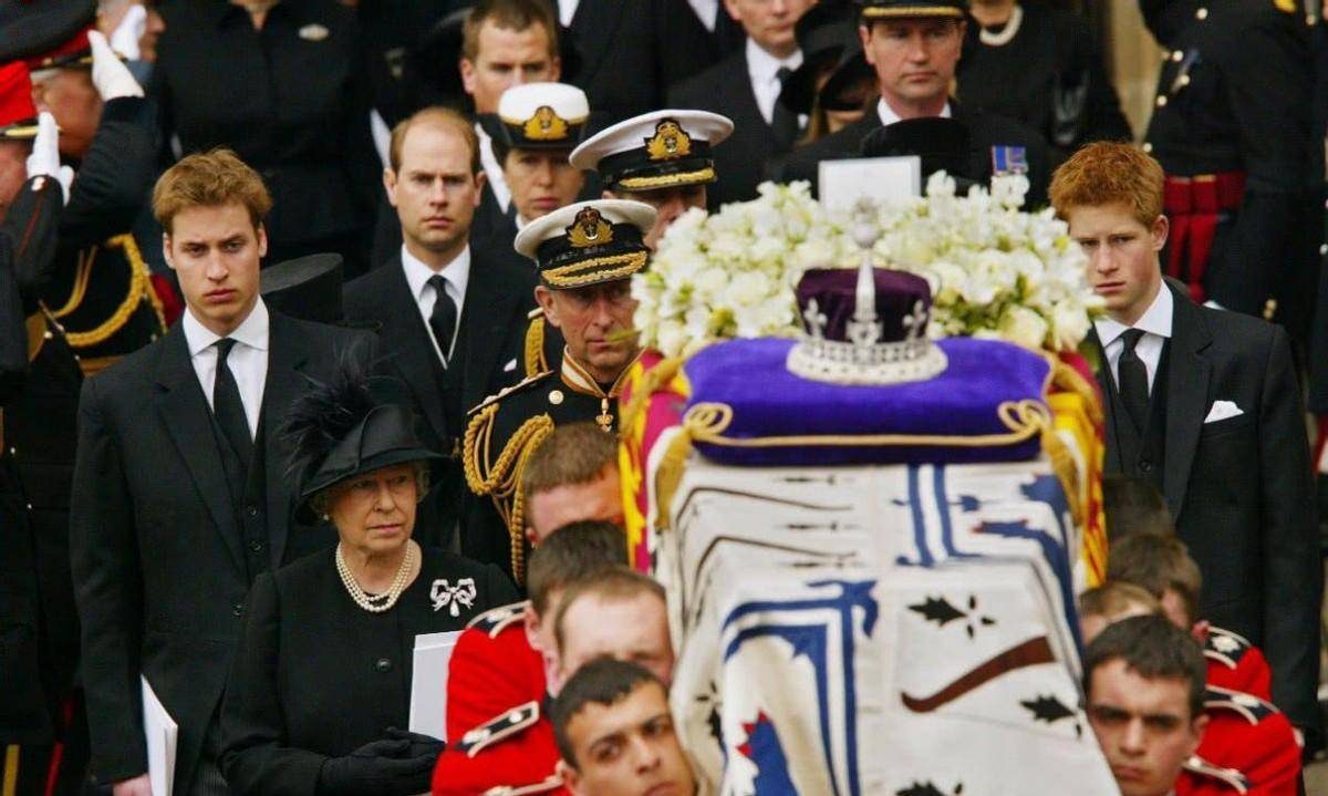 她是新教与学识的抚育者,天资过人,身心皆美,是举世无双的英国君王.