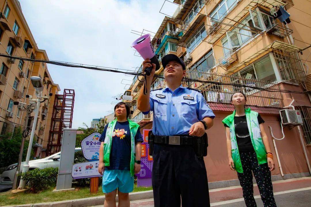 长宁民警孙礼钢当选"2022感动上海年度人物"_社区_居民_小区