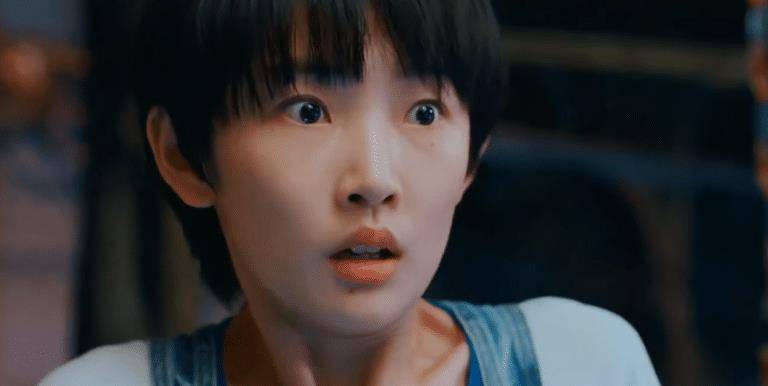 挨打越真,演技越稳,"大力娇"新剧上线,猛收豆瓣五星好评!