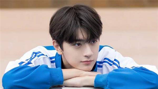 林一穿校服,张新成穿校服,胡一天穿校服,看到丁禹兮:打扰了_时候_感觉