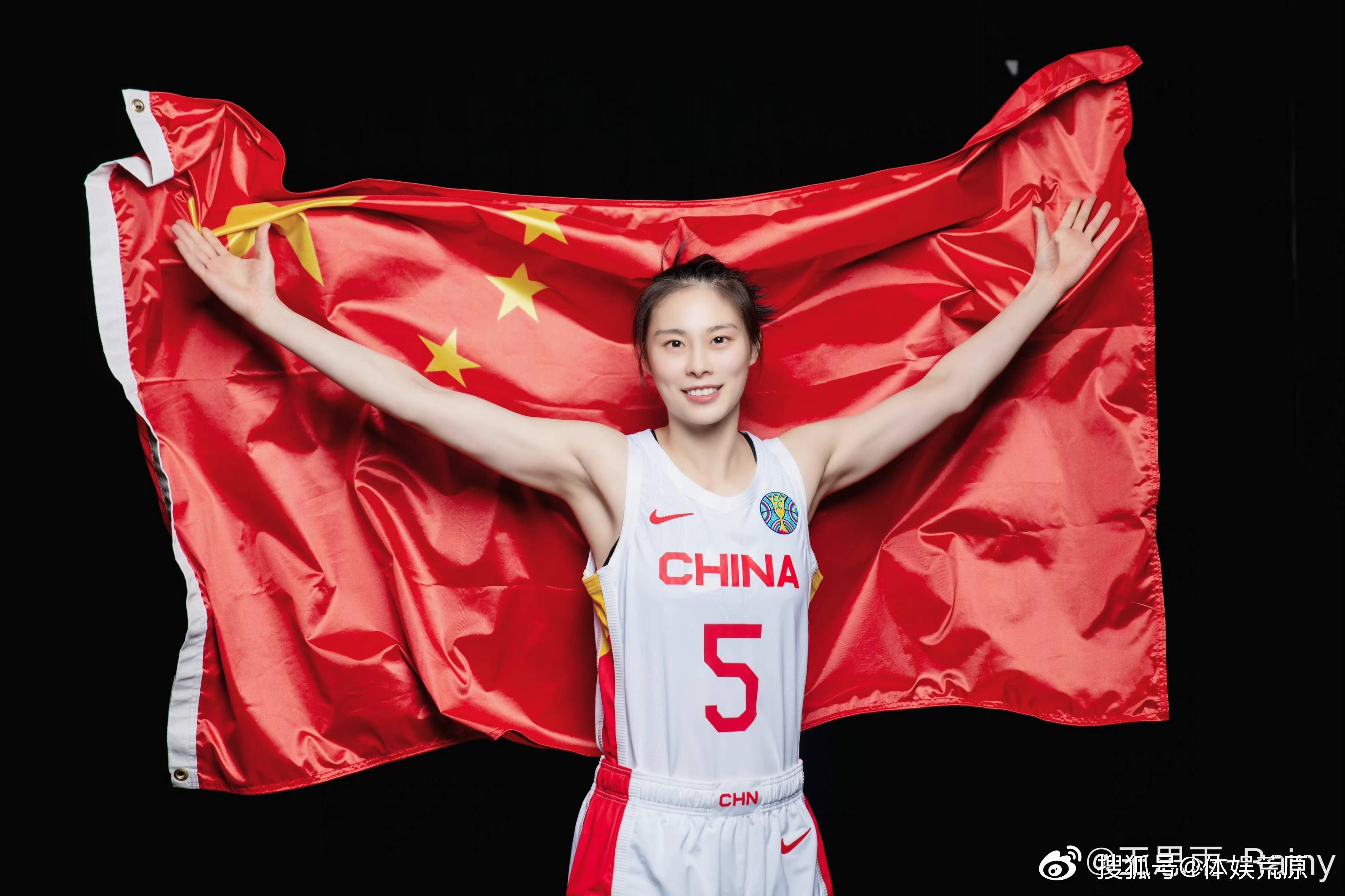 李梦21分力压梦之队,王思雨爆发17 4 6,韩旭打满下半场_中国队_美国队