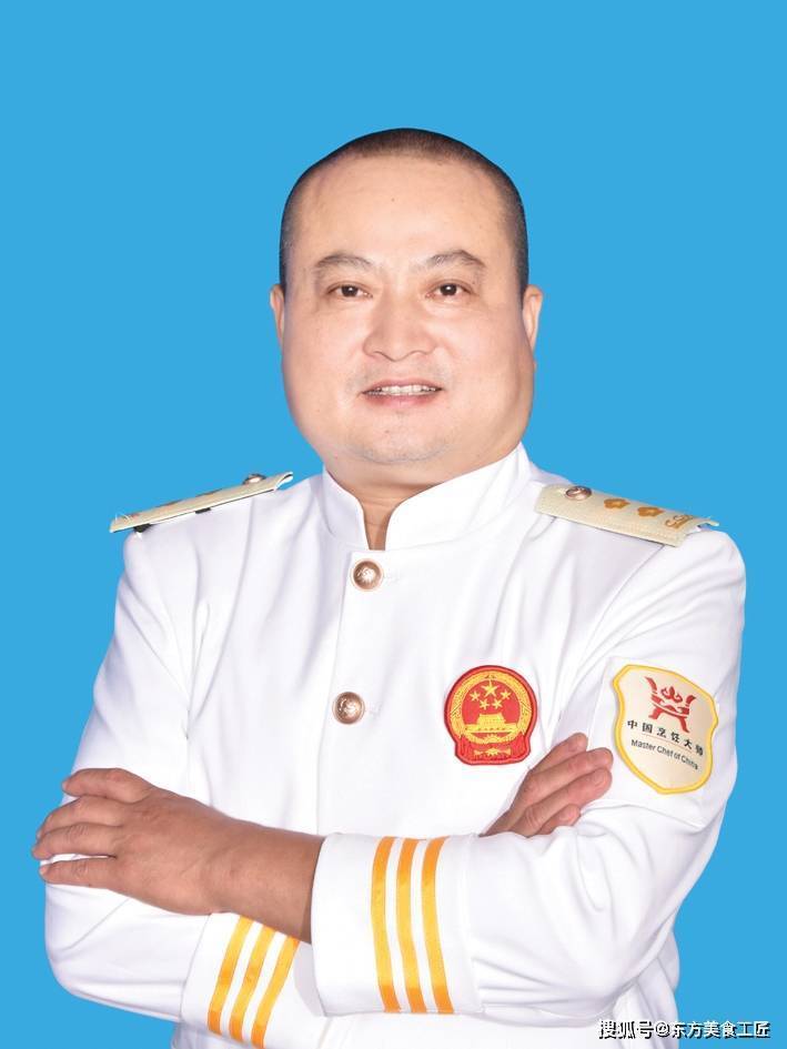 三晋技术能手,临汾市十佳烹调师,中国烹饪协会会员,中国饭店协会名厨