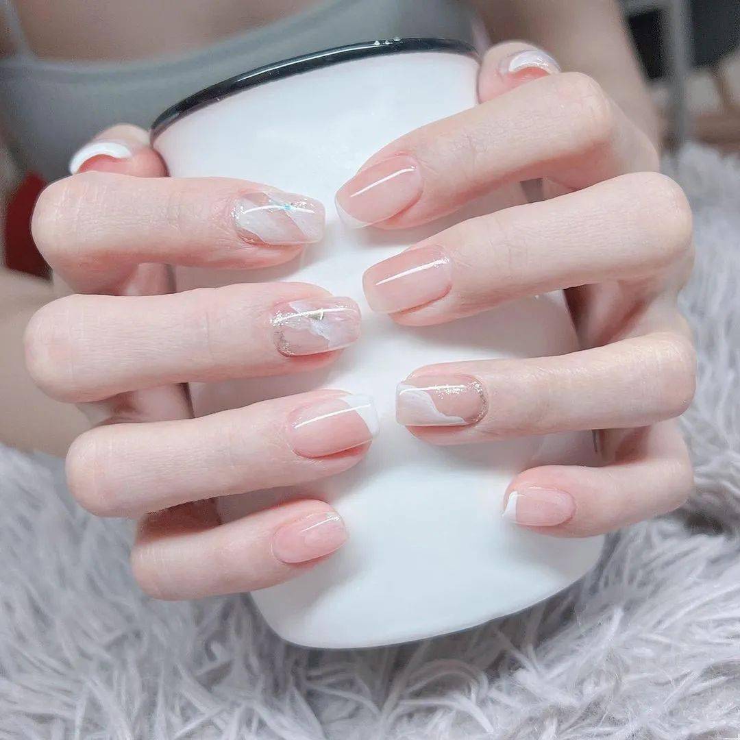 今年热门的3款美甲甲型,速来get!_手指_显得_椭圆