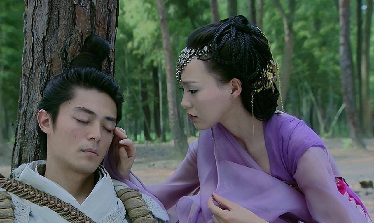 2009年的《仙侠奇侠传三》中女娲后人紫萱和蜀山大弟子徐长卿,2017年