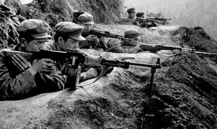 越南恩将仇报，我军奋力守护边境，60小时攻占黄连山省会