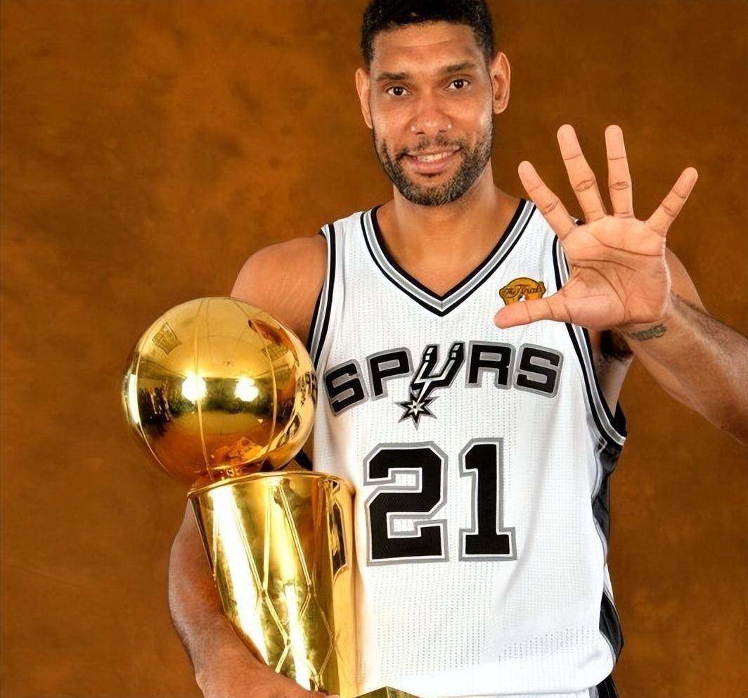 奥尼尔:nba78年到现在所有球员参加选秀,我依然选詹姆斯为状元_邓肯