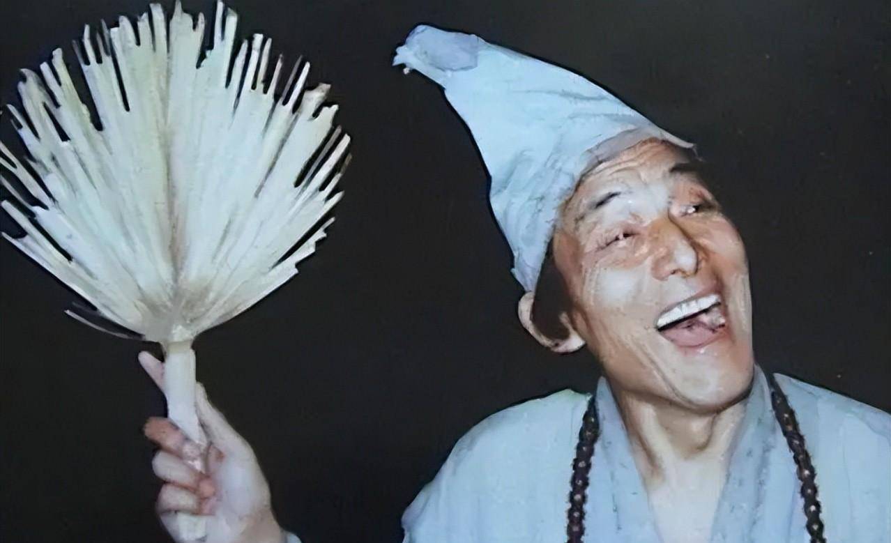 52岁爆火,77岁二度出家,80岁赔光家产,如今90岁的他过得还好吗_游本昌