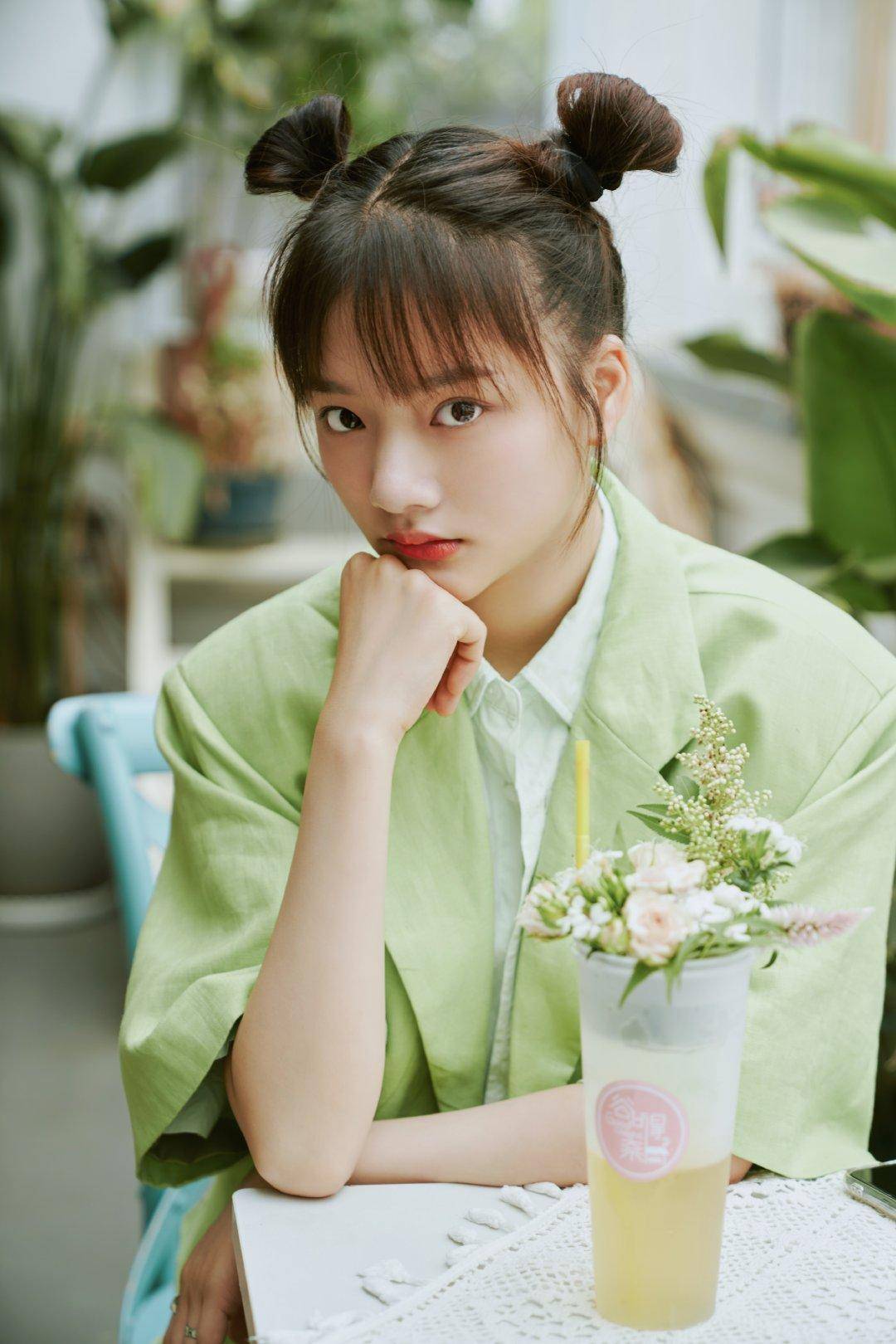 95后小花即将爆红,一部戏搭档当红小生,另一部戏搭档顶级流量_任敏_肖