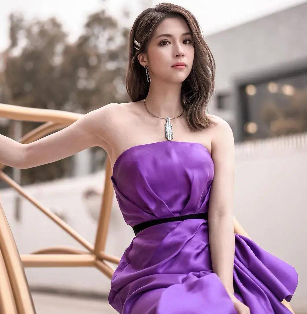 娱乐记忆 - 港姐新恋情 相恋方力申 陈晓华_好身材_电视剧_狄易达