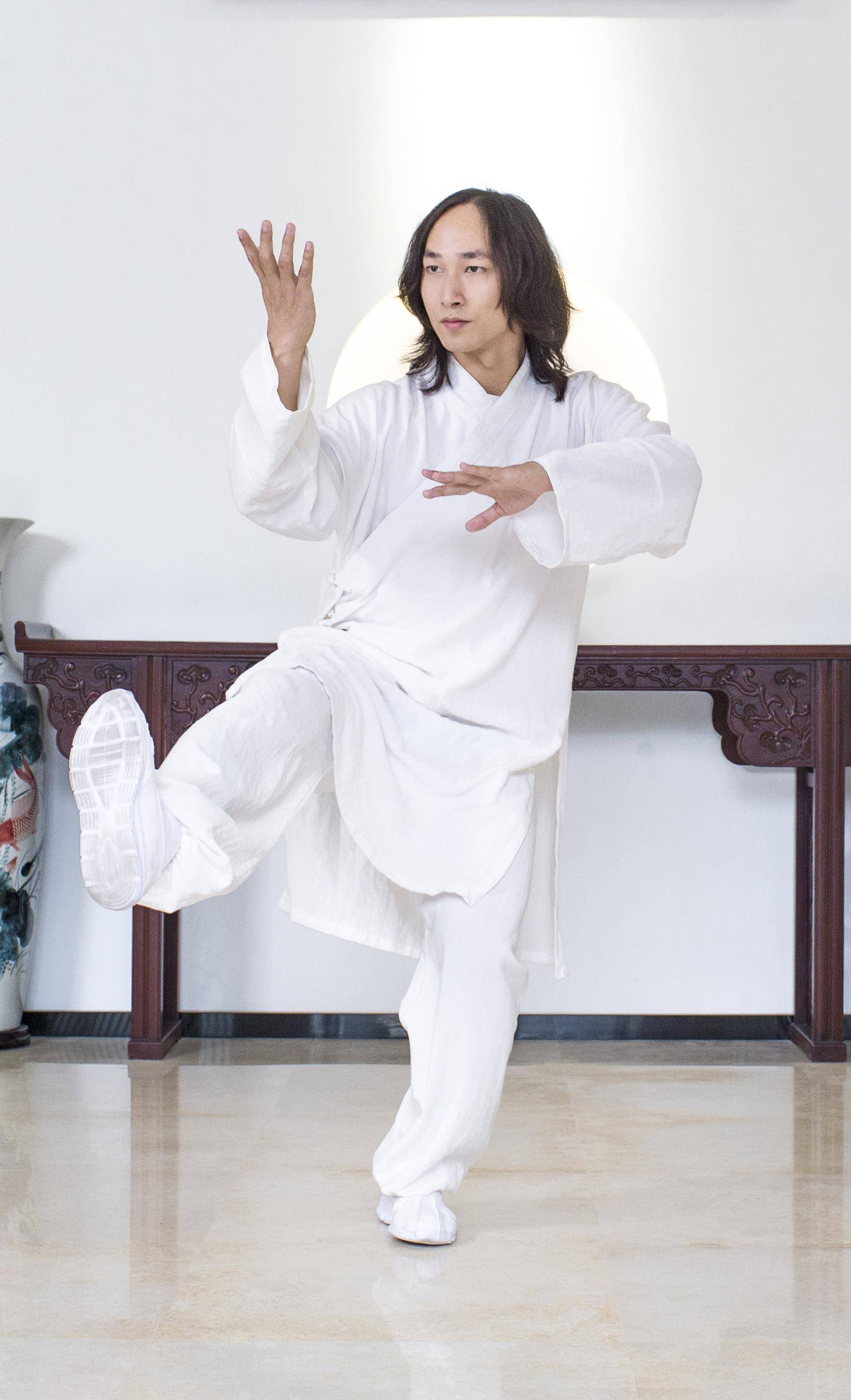 李越华镜头下的武当少年蒋师莫_郭忠民_谈古_苦雨