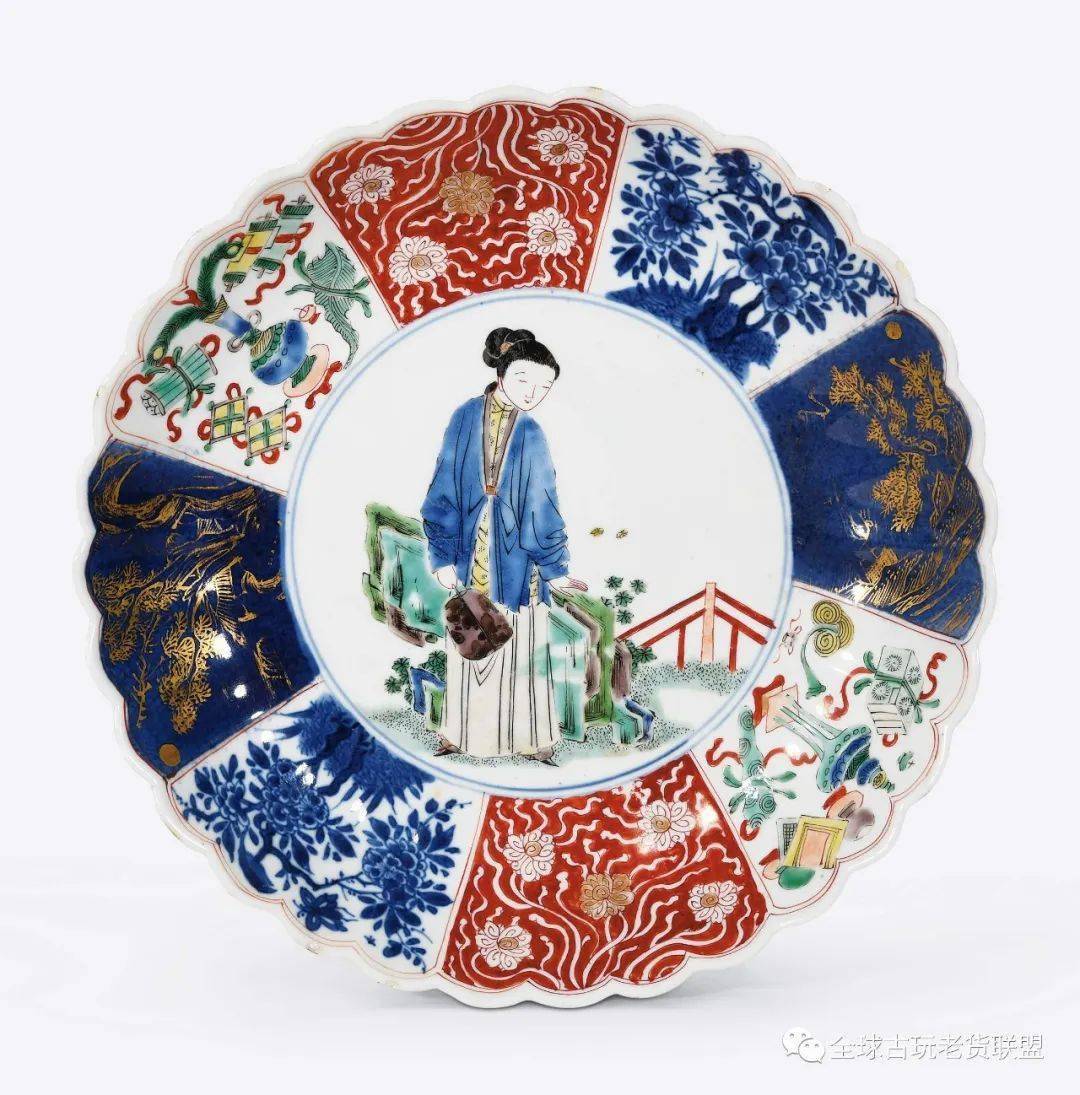 2厘米清康熙 青花五彩描金花鸟博古开光仕女图菊瓣大盘(1-2千)2664