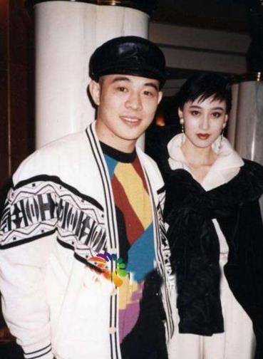 凭《少林寺》爆红,与李连杰传绯闻,牧羊女丁岚为何销声匿迹了?