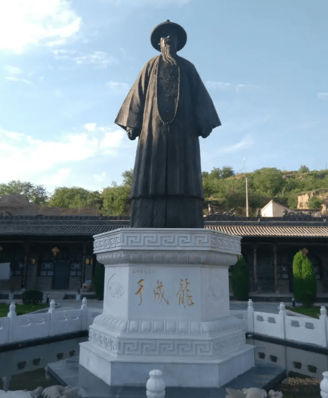 从落榜者到总督,20年未与发妻团聚,死后万人跪送_于成龙_罗城_老百姓