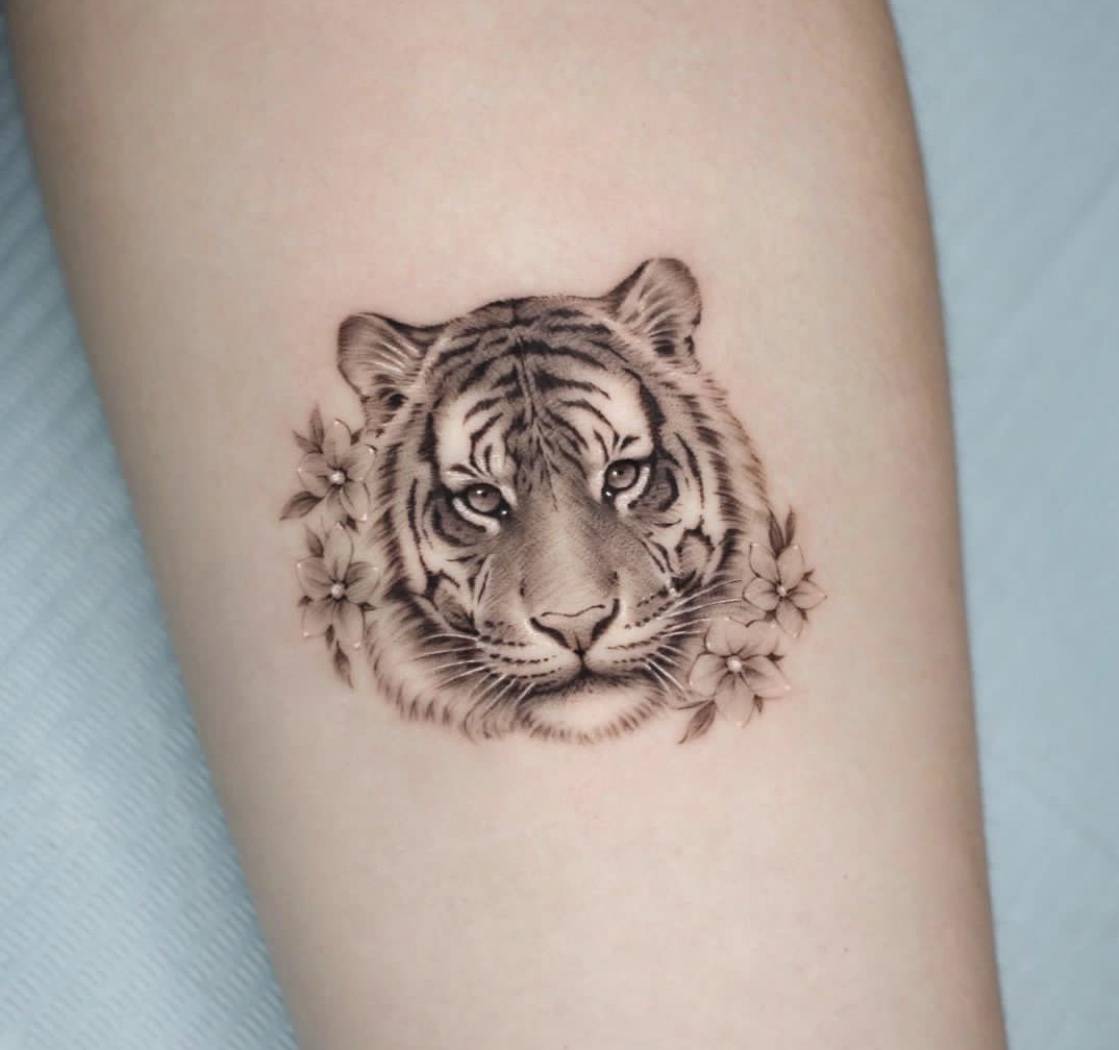 属虎的适合纹身图案图片