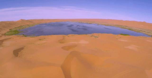 沙漠出现“奇迹”，一天内下了两年的降雨量，竟然还形成了湖泊