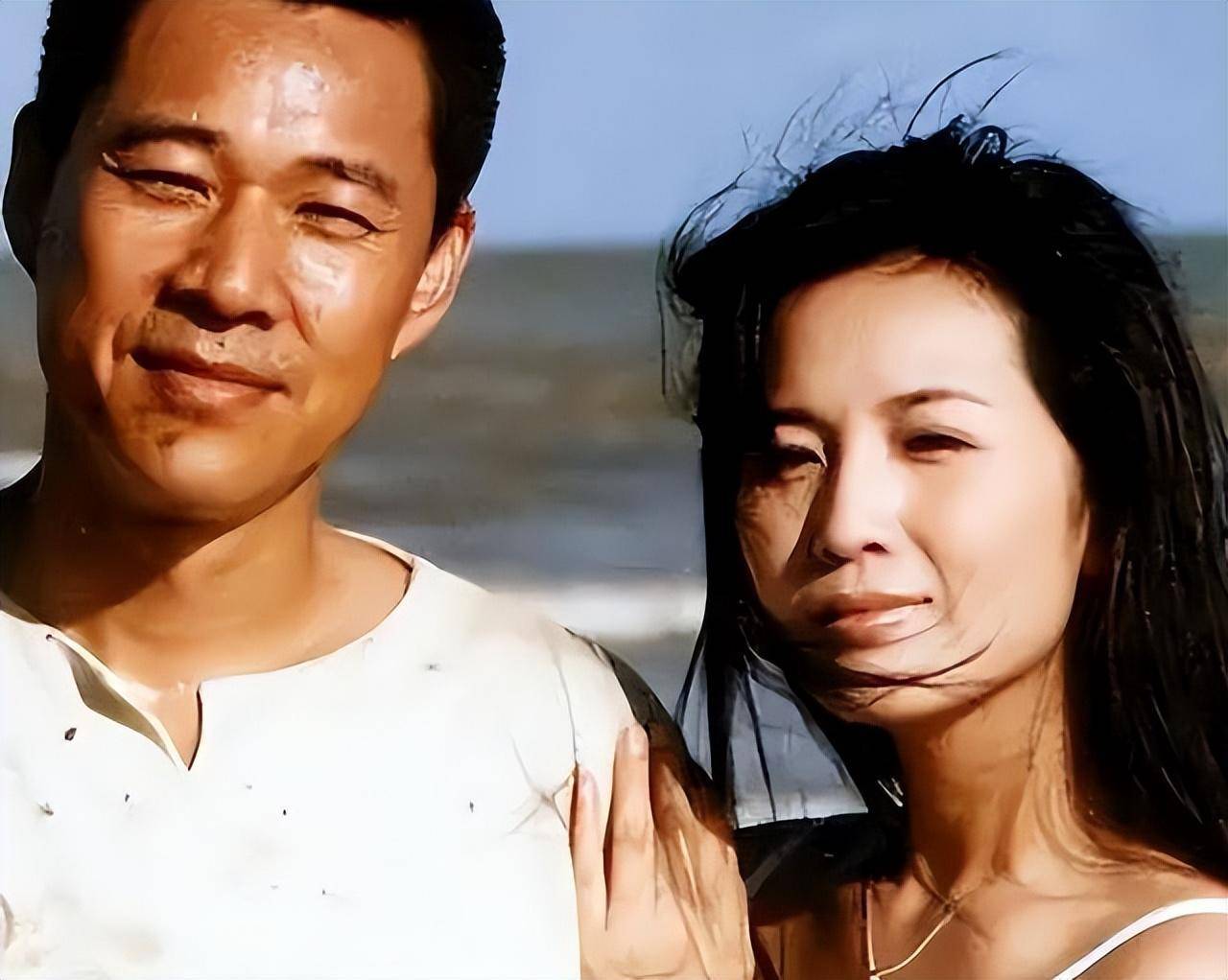 "硬汉"演员张丰毅:不参加儿子婚礼,和他不是一路人_吕丽萍_霍凡_同学