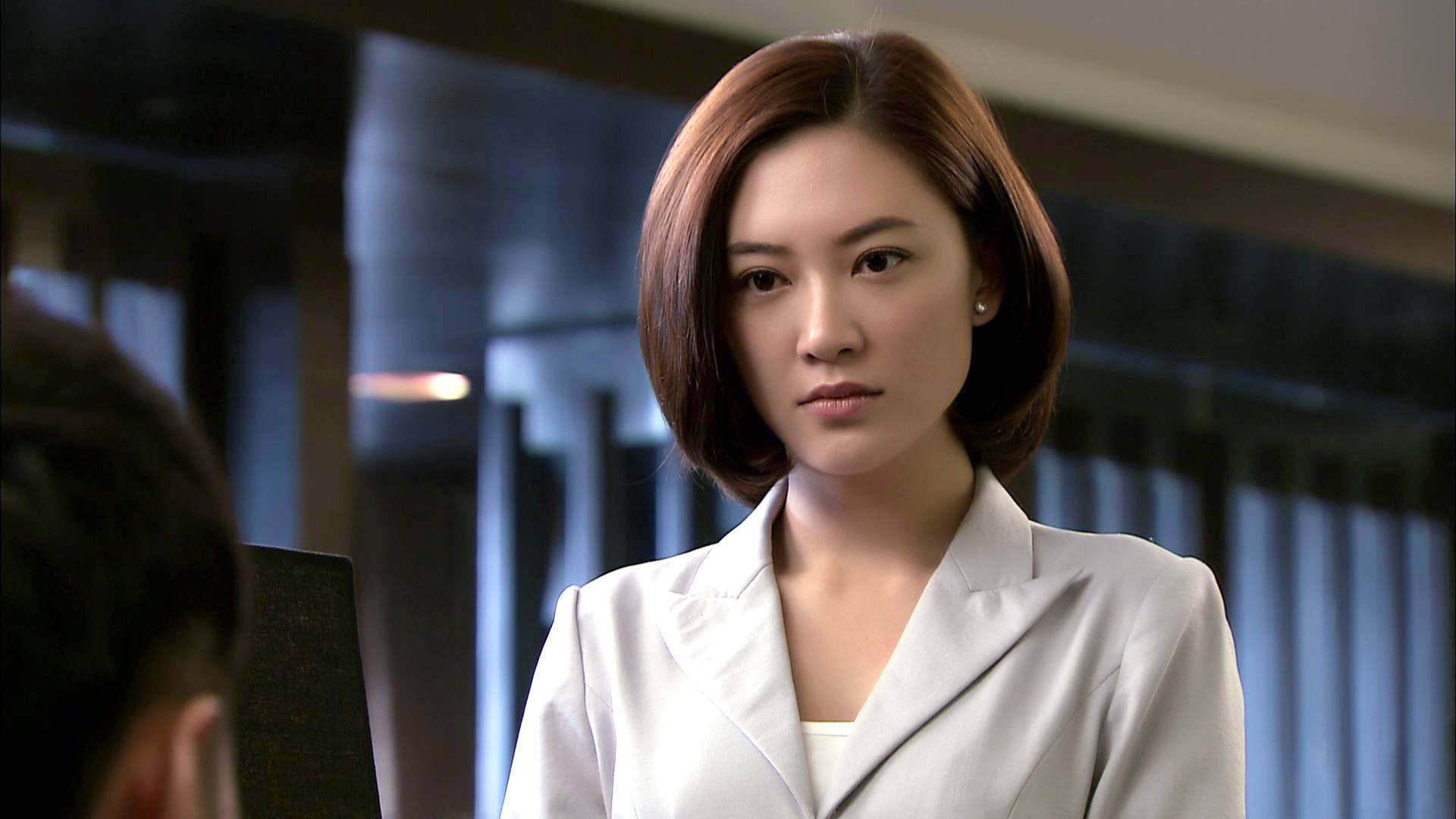 应采儿,刘向京,胡健等实力演员出演的都市情感剧《男人的战争》目前