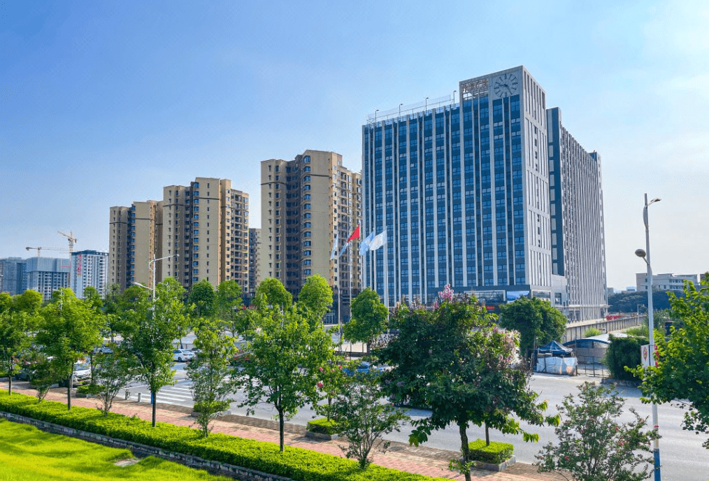 住从化仟信至尊酒店豪华房,享2大1小自助早晚餐 酒店净桑!
