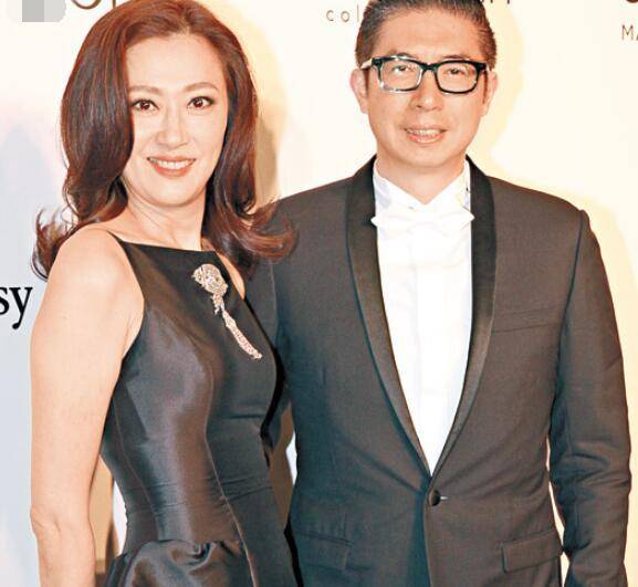 香港十亿富二代被曝出轨,逼正室离婚,港姐妻子无计可施惨淡离场