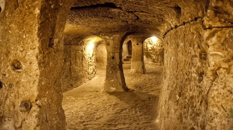 土耳其地下城：拥有两千年历史的世界奇观