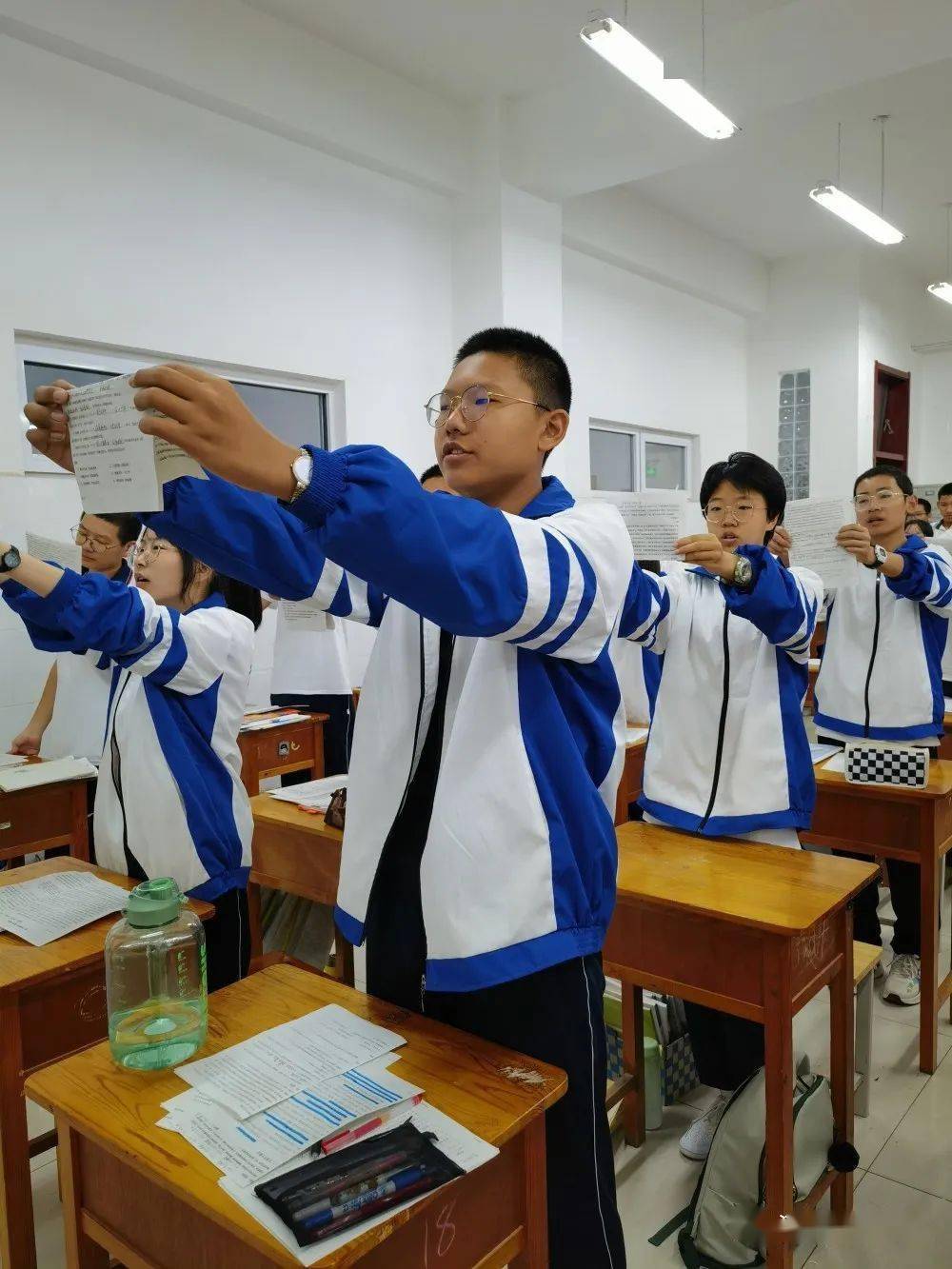 【新生棒棒哒】带你围观新生激情早读_高一_学子_高中生