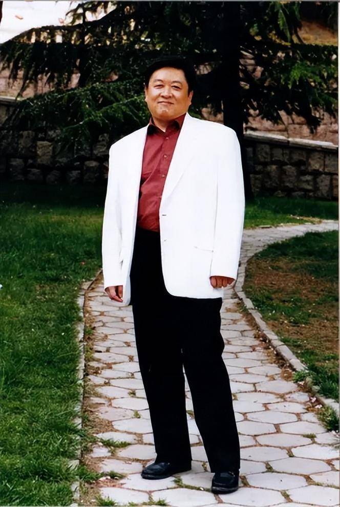 离婚23年:她带儿子三婚嫁李幼斌,他三婚被骗有伤痛_佩兰_史践凡_史行