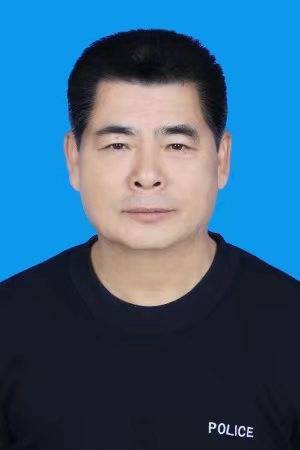 当代优秀诗人-张家瑜作品欣赏:韦光兴,男,苗族,中共党员,大学