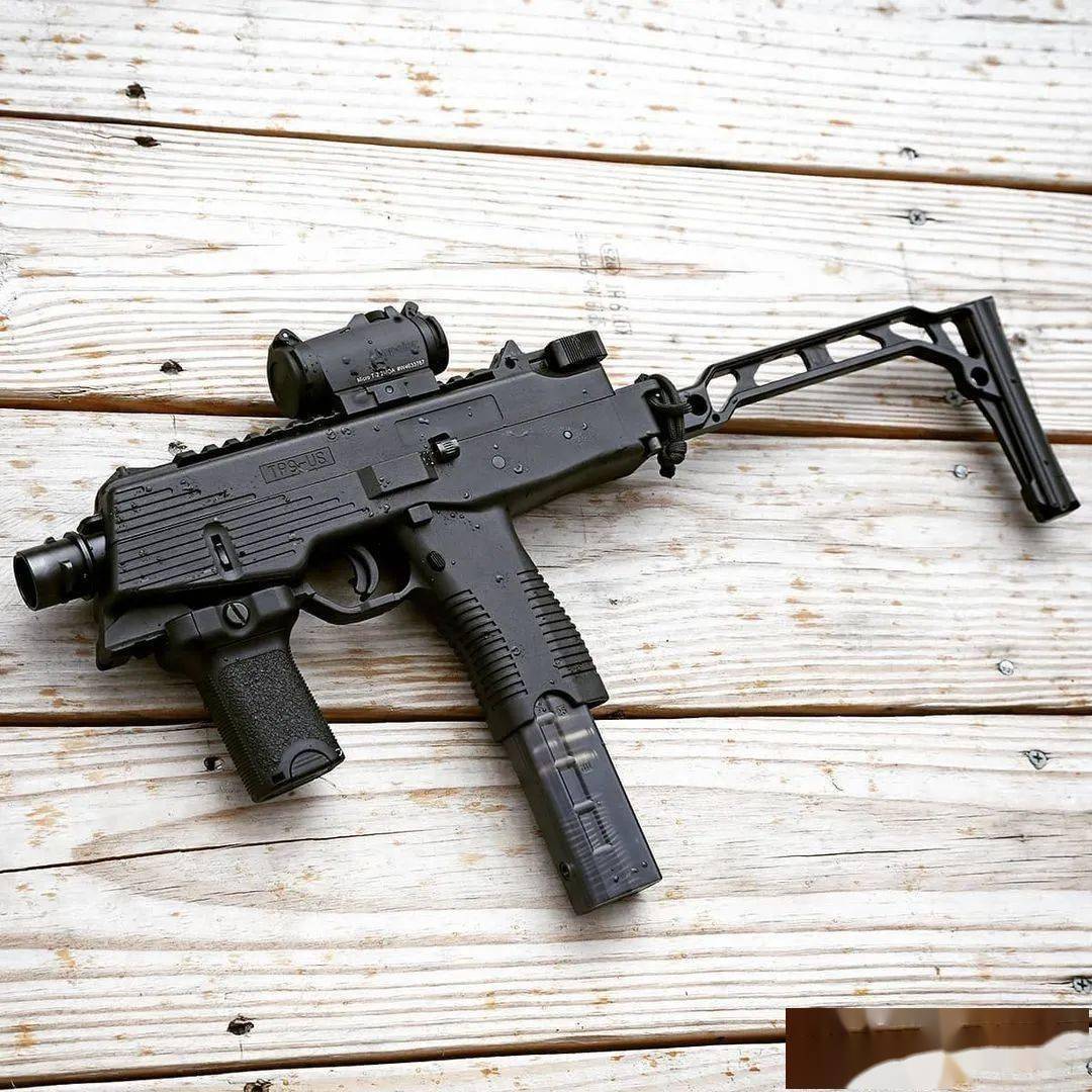 扫码添加火器酷微信你们想看的想聊的逍遥都知道火器酷视频号军事小