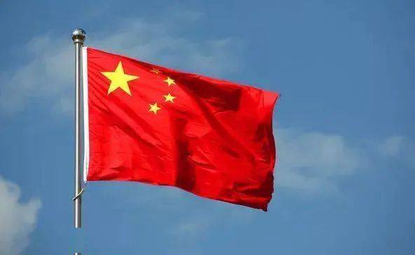 迎国庆文旅挂国旗,中国红凝聚爱国心