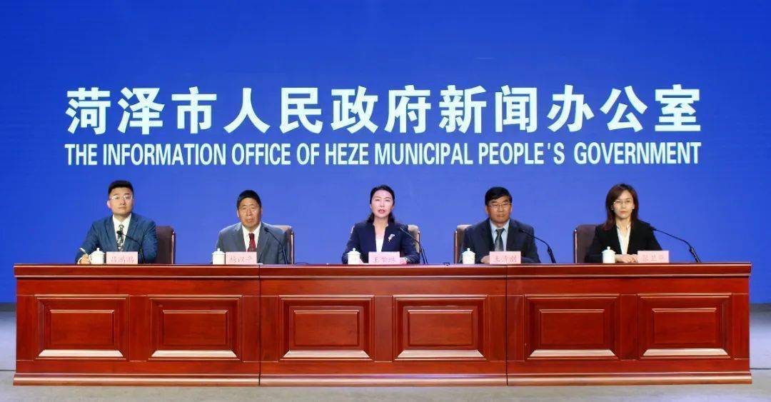 吕鸿鹏 菏泽市委宣传部新闻二科科长主 持 人张卫华 菏泽市审计局党组