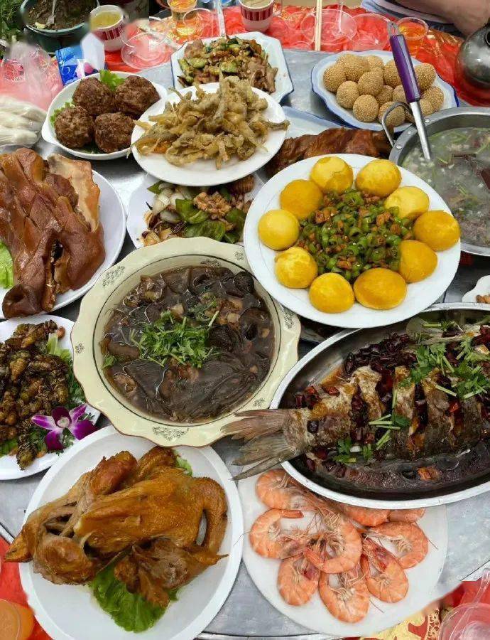 吃席还得是农村的香,全都狂炫进我嘴里_酒席_农村_席还得