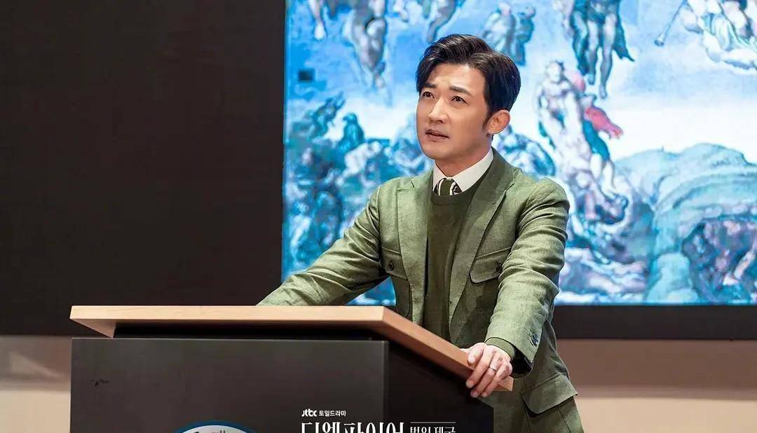 背景_丈夫_韩惠律