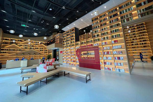 感受森林中看书乐趣 江北区图书馆鸿恩寺馆开放