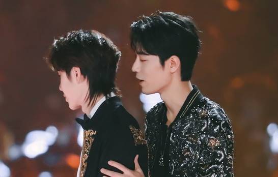 一幅画都能磕出旷世奇恋,难怪肖战罗云熙火不起来_王一博_因为_合作