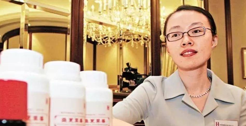朱林瑶:傍上中国烟草,身家490亿却很低调,胡润都不了解其背景_香精