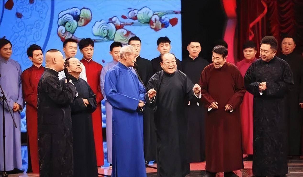 石富宽,冯巩,田立禾,这8位主流界的艺人等都和郭德纲德云社关系比较