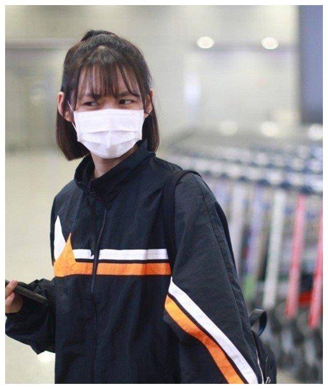 火箭少女段奥娟赶行程太急,买的鞋吊牌都没撕完?