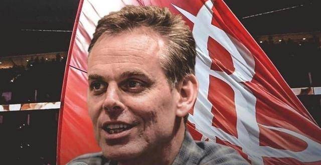 资深专家亨利·阿伯特在近日的一次专栏中谈到了莫雷的现状,亨利写道