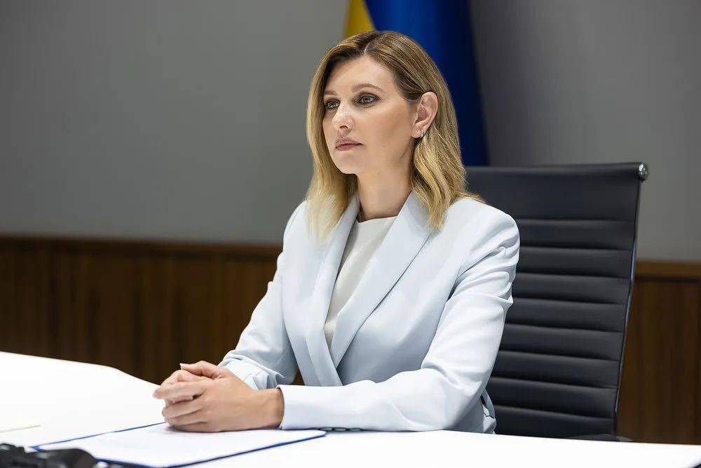 新一期的乌克兰版《vogue》封面…_want_卡娅_叶莲娜