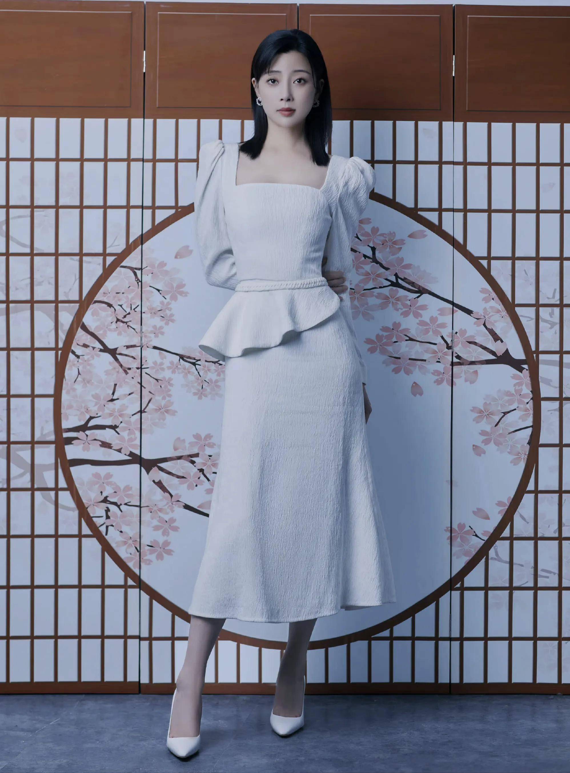 女明星殷桃写真合集:温婉大方,风韵犹存_殷桃_写真_女明星